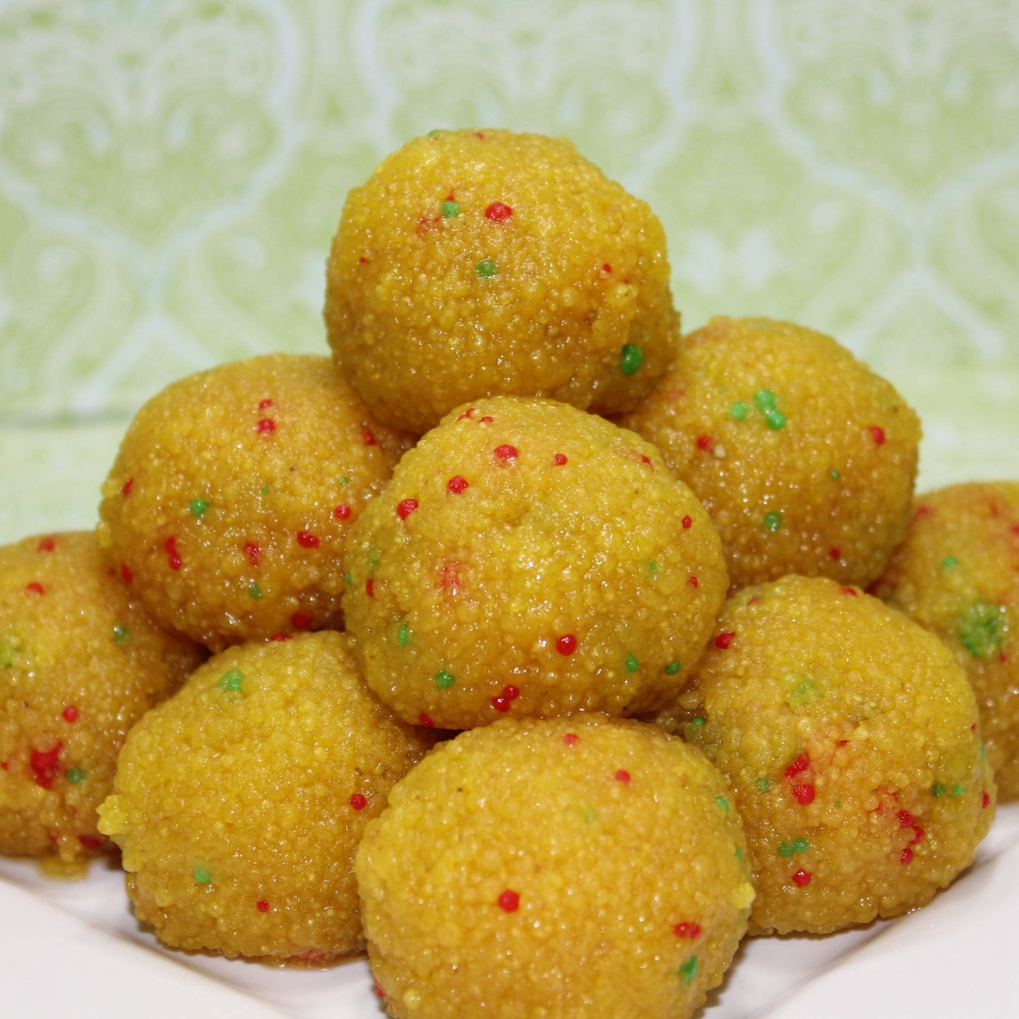 Moti Choor Laddu